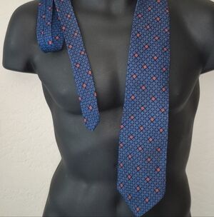 Vintage GUESS geometric Print Blue Red Silk Tie